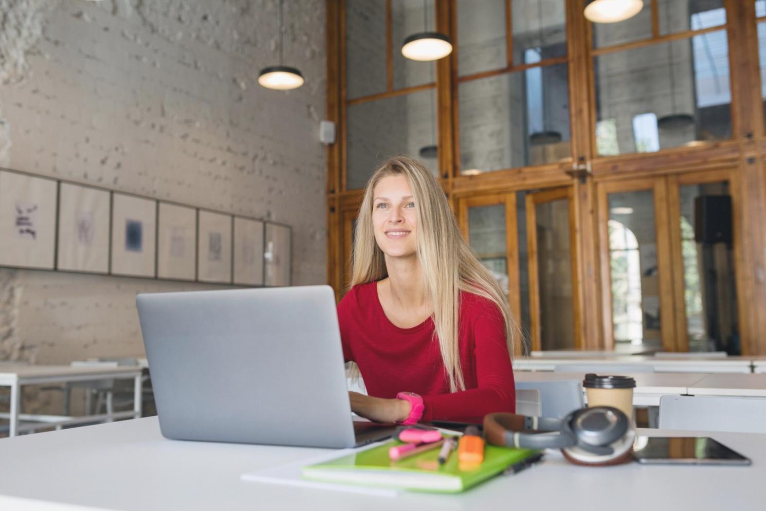 Espace de travail collaboratif pour l'analyse de modèles financiers